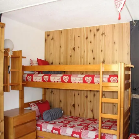 Cosy Pour 2/3 Pers., Skis Aux Pieds, Proche Commerces Et Services A Val-cenis - Fr-1-508-235 Apartment Lanslebourg-Mont-Cenis