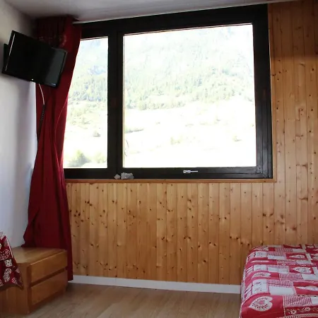Apartment Cosy Pour 2/3 Pers., Skis Aux Pieds, Proche Commerces Et Services A Val-cenis - Fr-1-508-235 Lanslebourg-Mont-Cenis